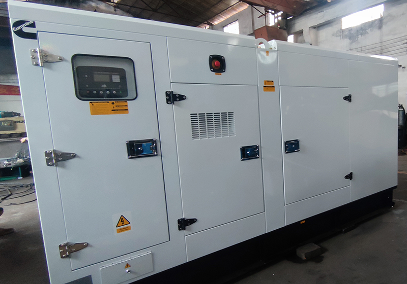 Groupe électrogène silencieux de secours de 220 kVA pour un hôtel en Afrique