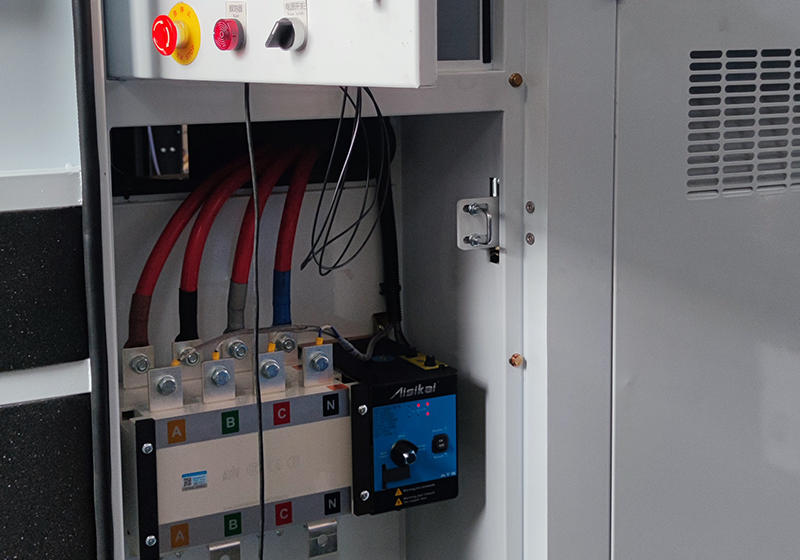 Groupe électrogène silencieux de secours de 220 kVA pour un hôtel en Afrique